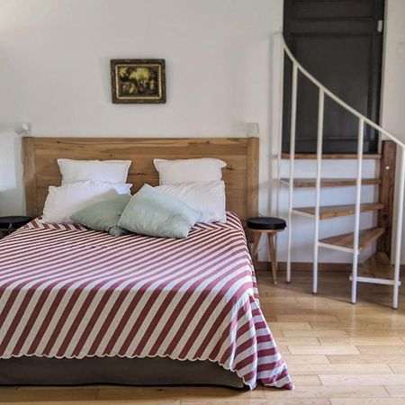 Le Clos Du Perret Chaussan Ngoại thất bức ảnh