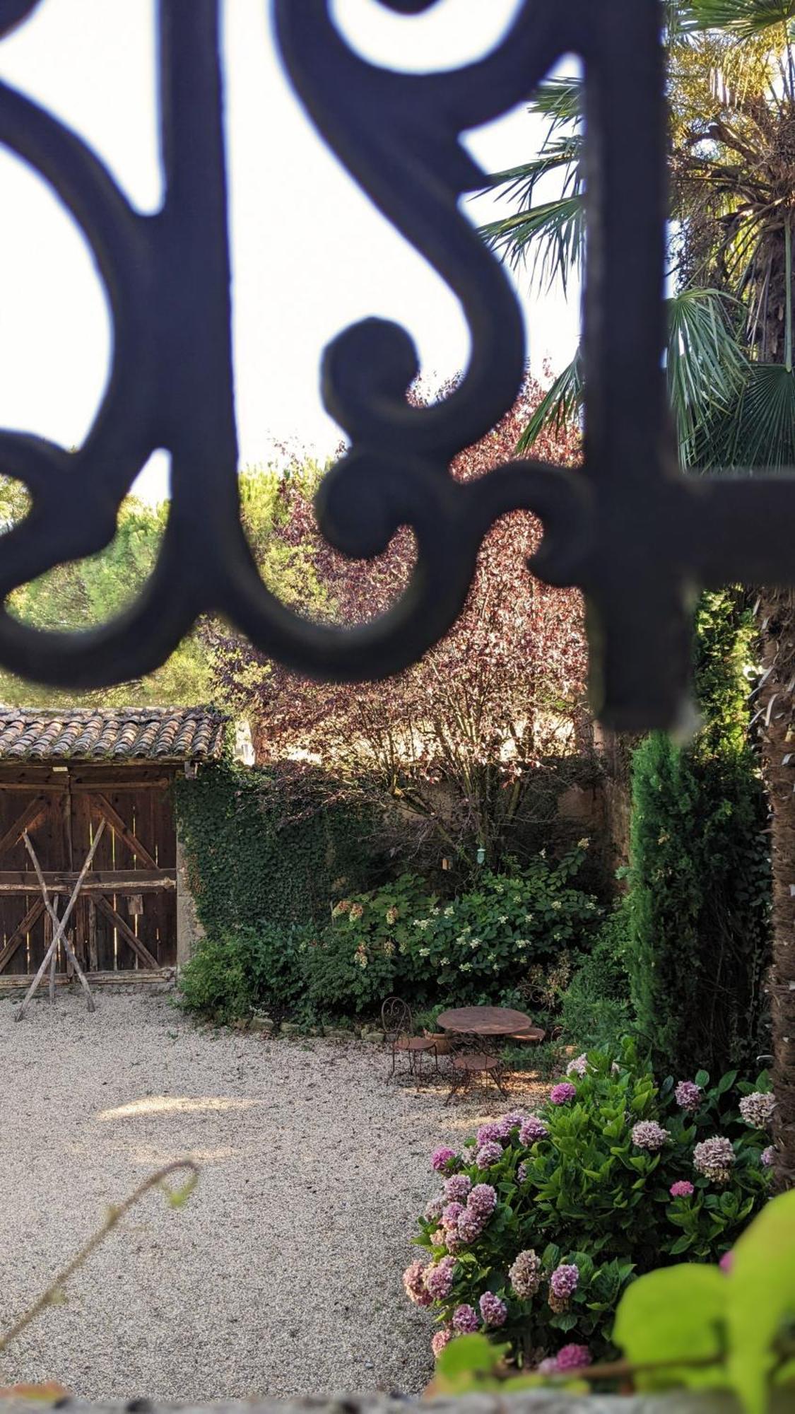 Le Clos Du Perret Chaussan Ngoại thất bức ảnh